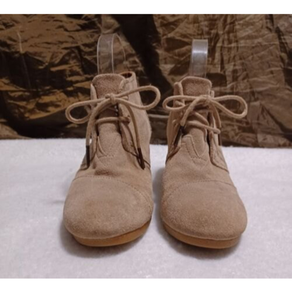 Toms Vegan Suede Wedge Lace Up Ankle Boots Booties Beige 3" Heel Women US 6 USED